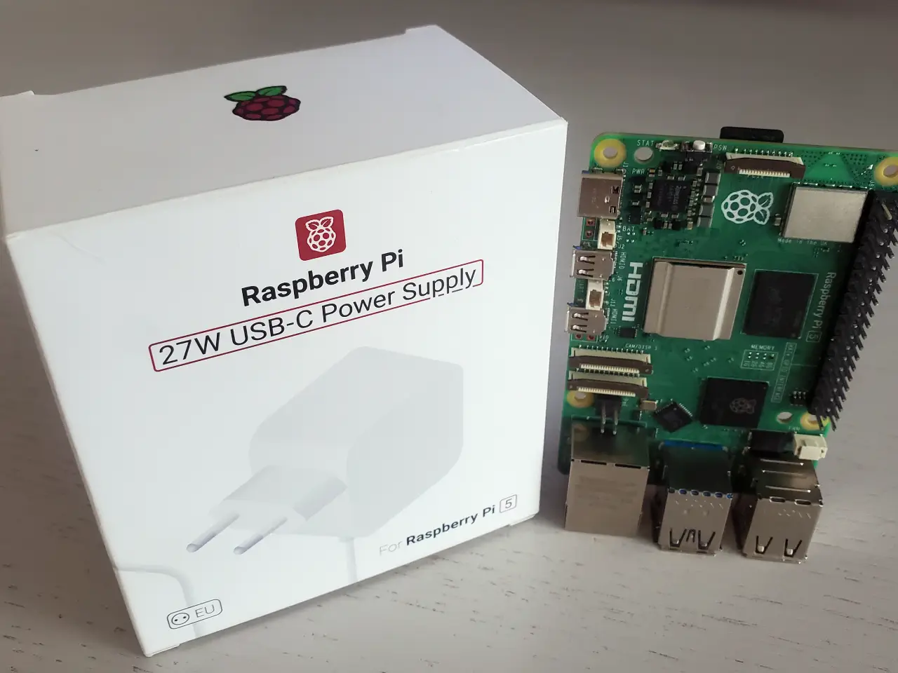 27W USB-C PowerSupply EU device - box