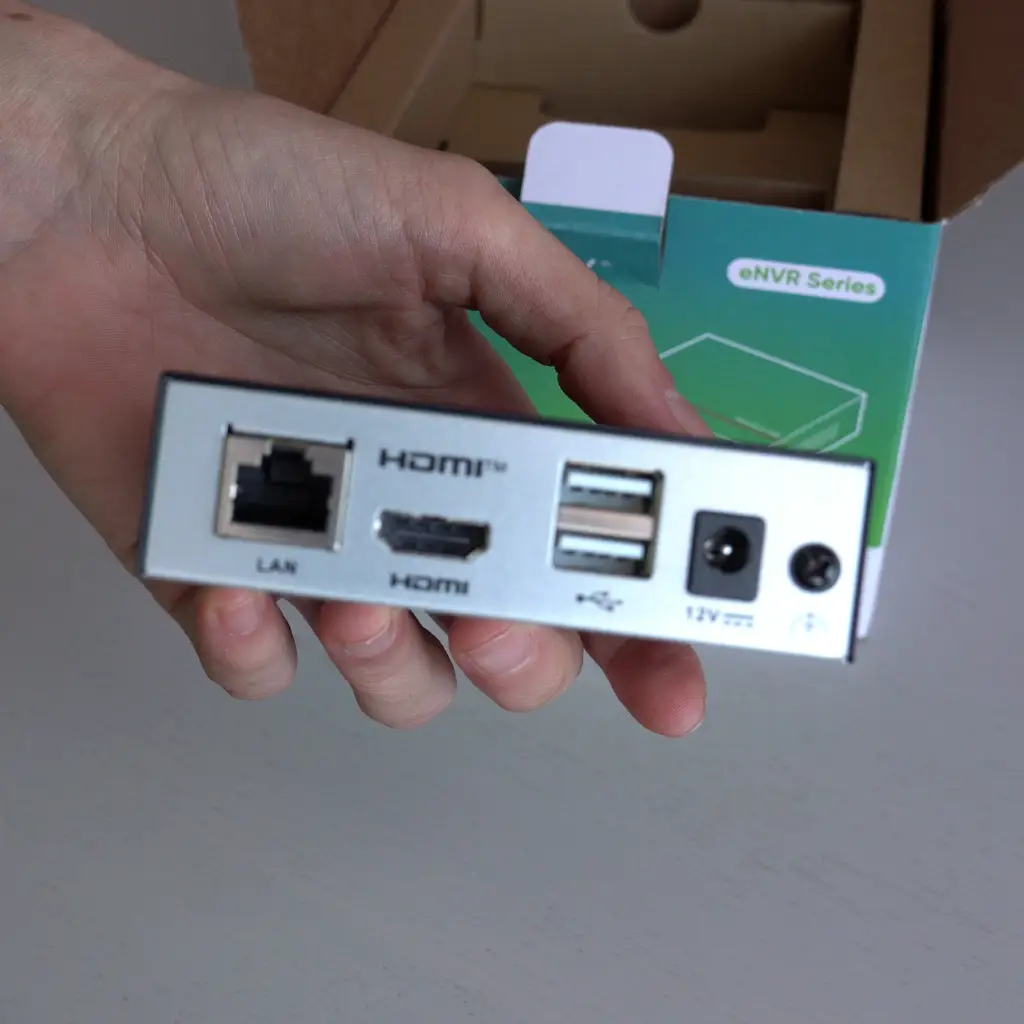 Hikvision DS-E04NI-Q1 - back
