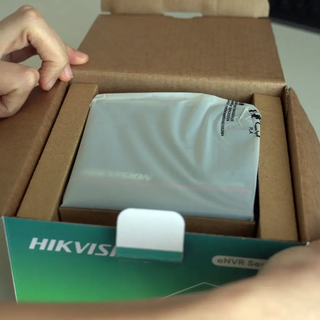 Hikvision DS-E04NI-Q1 - package