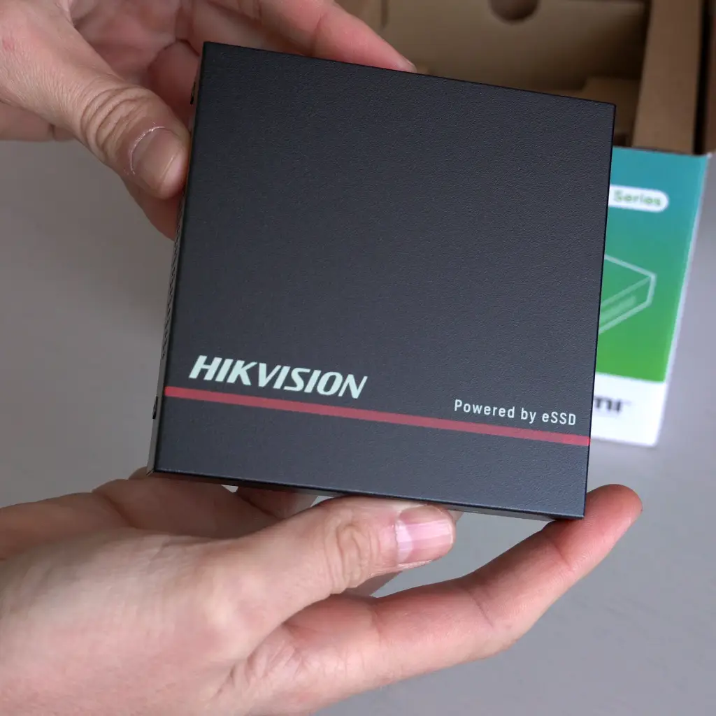 Hikvision DS-E04NI-Q1 - top