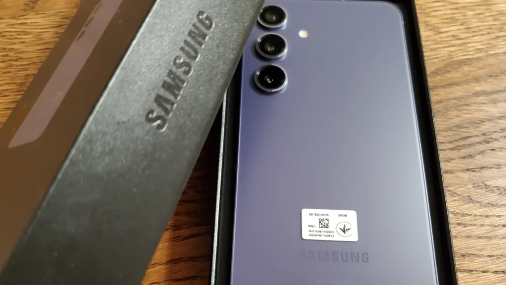 Samsung Galaxy S24 SM-S921BZVDEUC - Phone